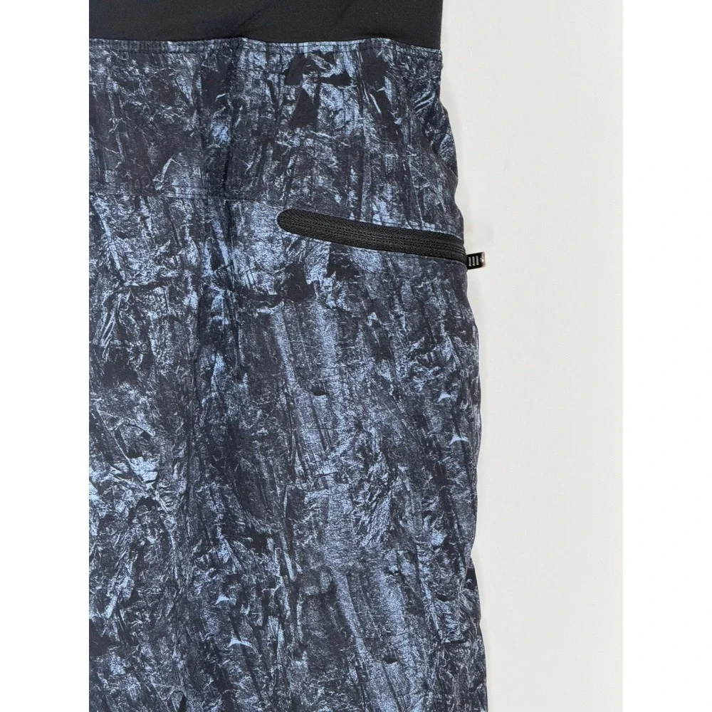 Lululemon Men's Gray Black Abstract Print Lined Running Shorts Zip Pocket 22